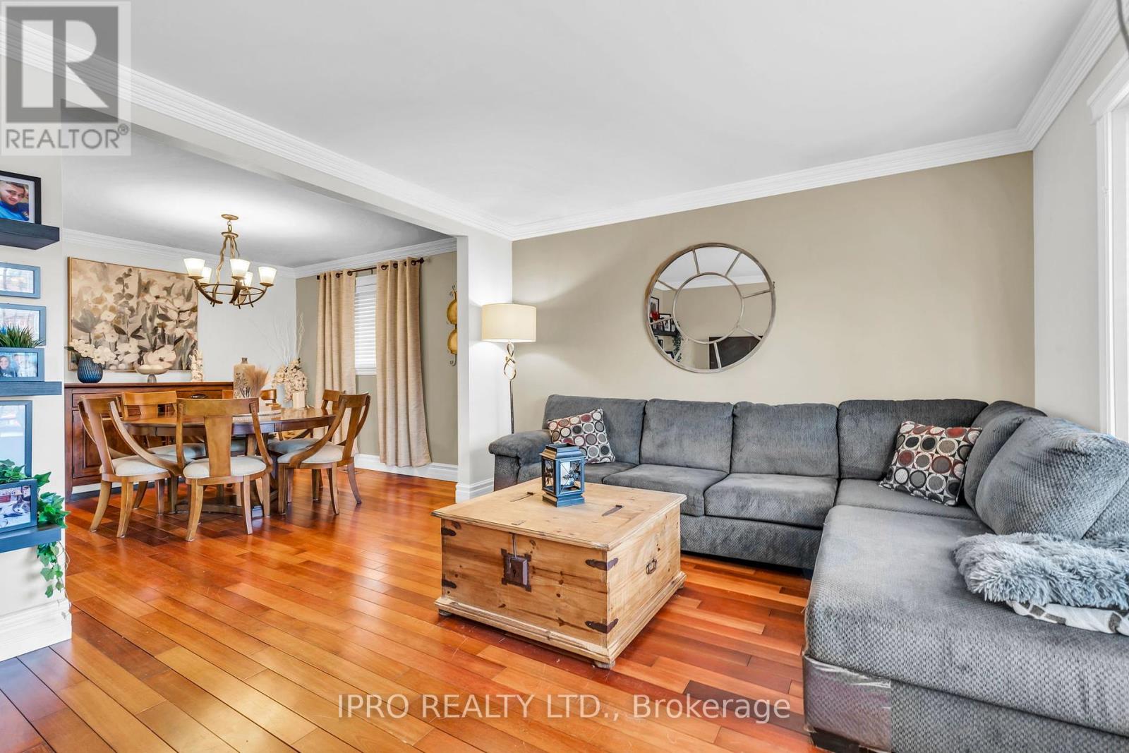117 Alicewood Court, Toronto, Ontario  M9V 3Y1 - Photo 13 - W12202138