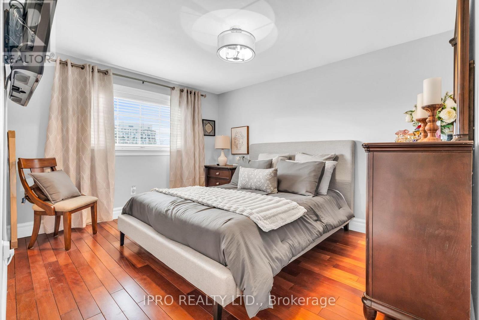 117 Alicewood Court, Toronto (West Humber-Clairville), Ontario  M9V 3Y1 - Photo 19 - W12202138