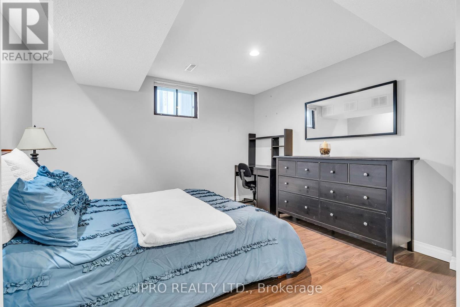 117 Alicewood Court, Toronto, Ontario  M9V 3Y1 - Photo 28 - W12202138