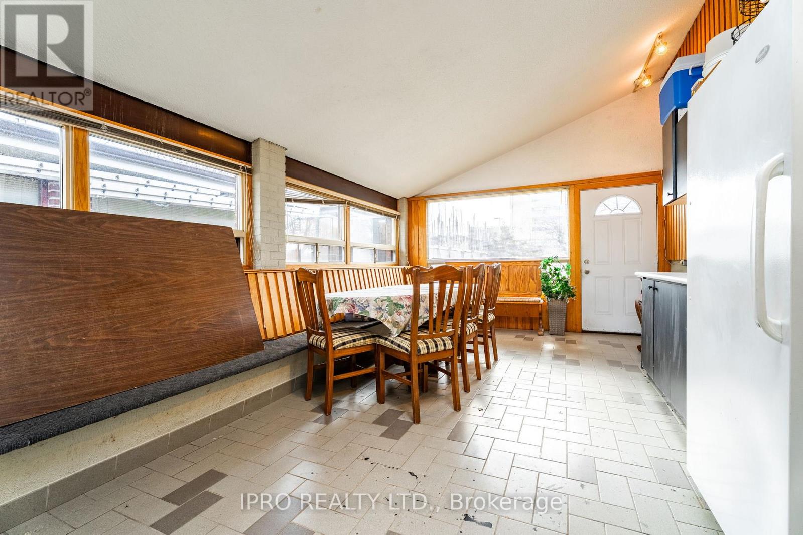 117 Alicewood Court, Toronto, Ontario  M9V 3Y1 - Photo 31 - W12202138