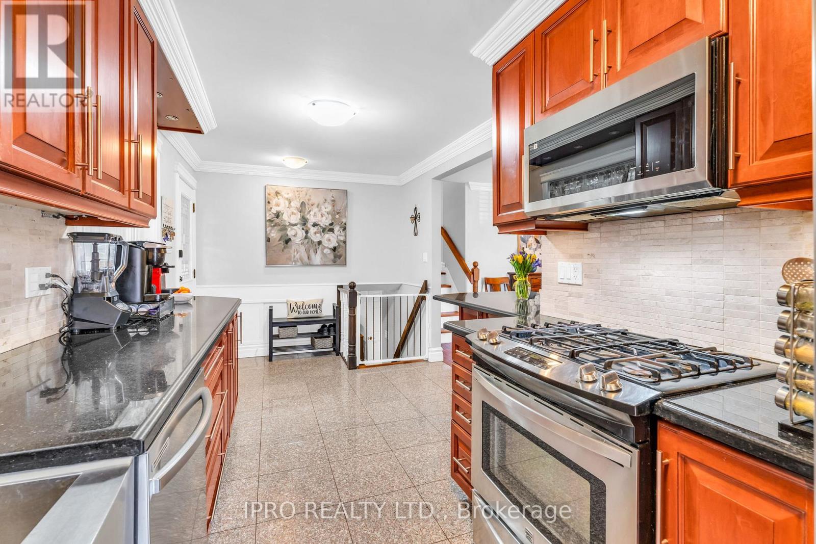 117 Alicewood Court, Toronto, Ontario  M9V 3Y1 - Photo 6 - W12202138