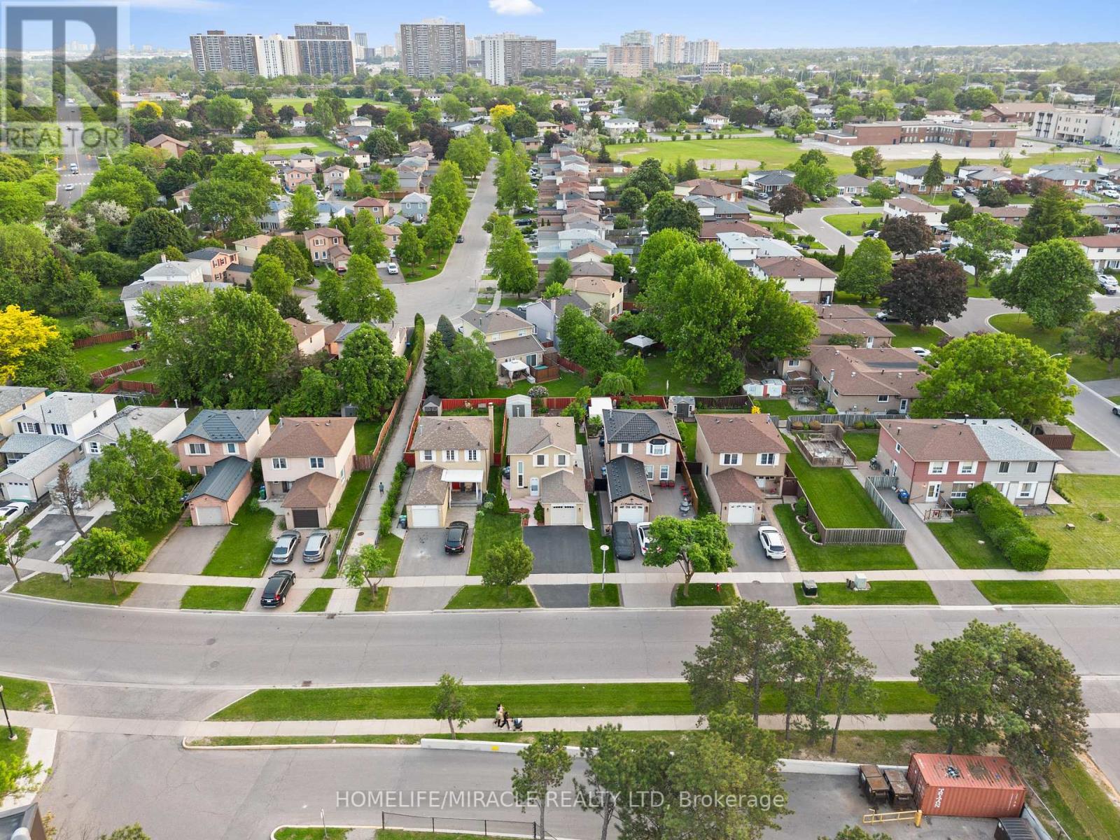 21 Folkstone Crescent, Brampton, Ontario  L6T 3M4 - Photo 48 - W12202151