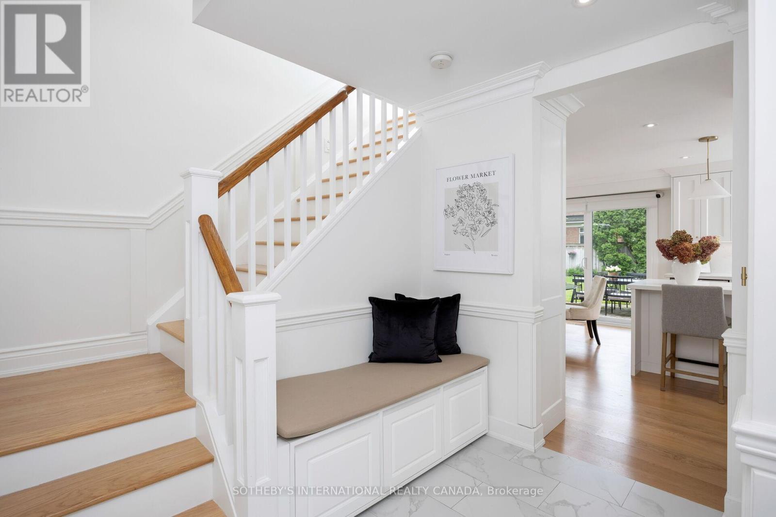 1162 Fair Birch Drive, Mississauga, Ontario  L5H 1M6 - Photo 2 - W12202155