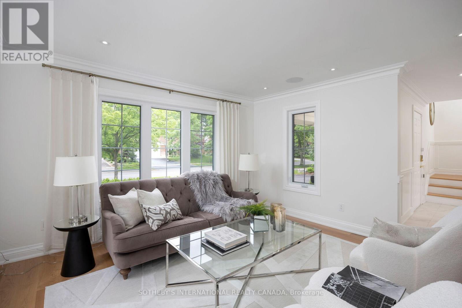 1162 Fair Birch Drive, Mississauga, Ontario  L5H 1M6 - Photo 5 - W12202155