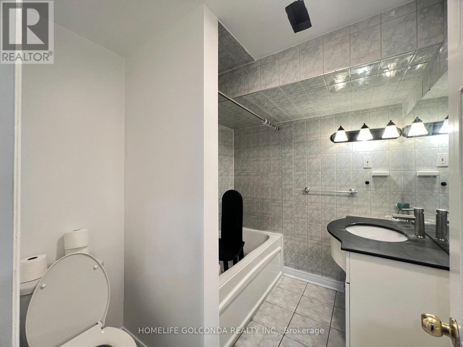 Basement - 5404 Heritage Hills Boulevard, Mississauga, Ontario  L5R 2J4 - Photo 8 - W12202189