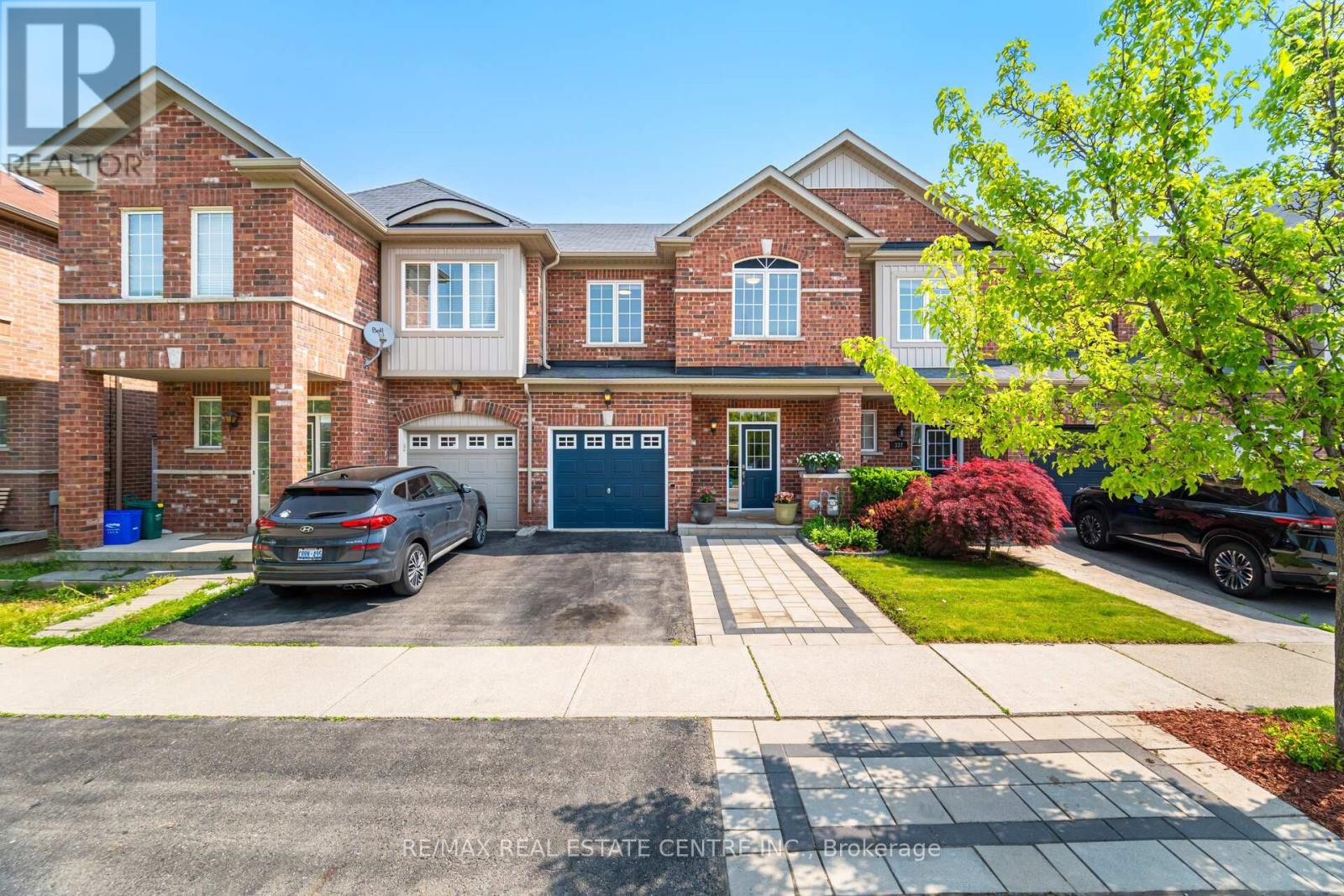 335 Hobbs Crescent, Milton, Ontario  L9T 0J3 - Photo 3 - W12202198