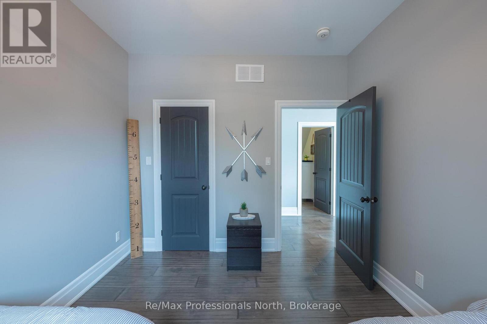 1024 Albert Lane W, Algonquin Highlands, Ontario P0E 1E0 - Photo 16 - X12202285