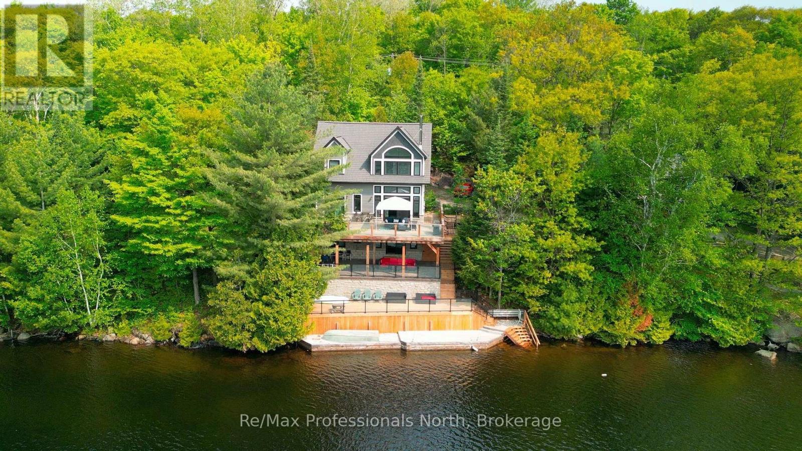 1024 Albert Lane W, Algonquin Highlands, Ontario P0E 1E0 - Photo 2 - X12202285