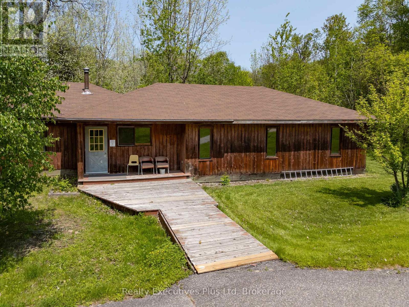 1330 Hwy 518 Highway W, Mcmurrich/monteith (Mcmurrich), Ontario  P0A 1Y0 - Photo 6 - X12202302