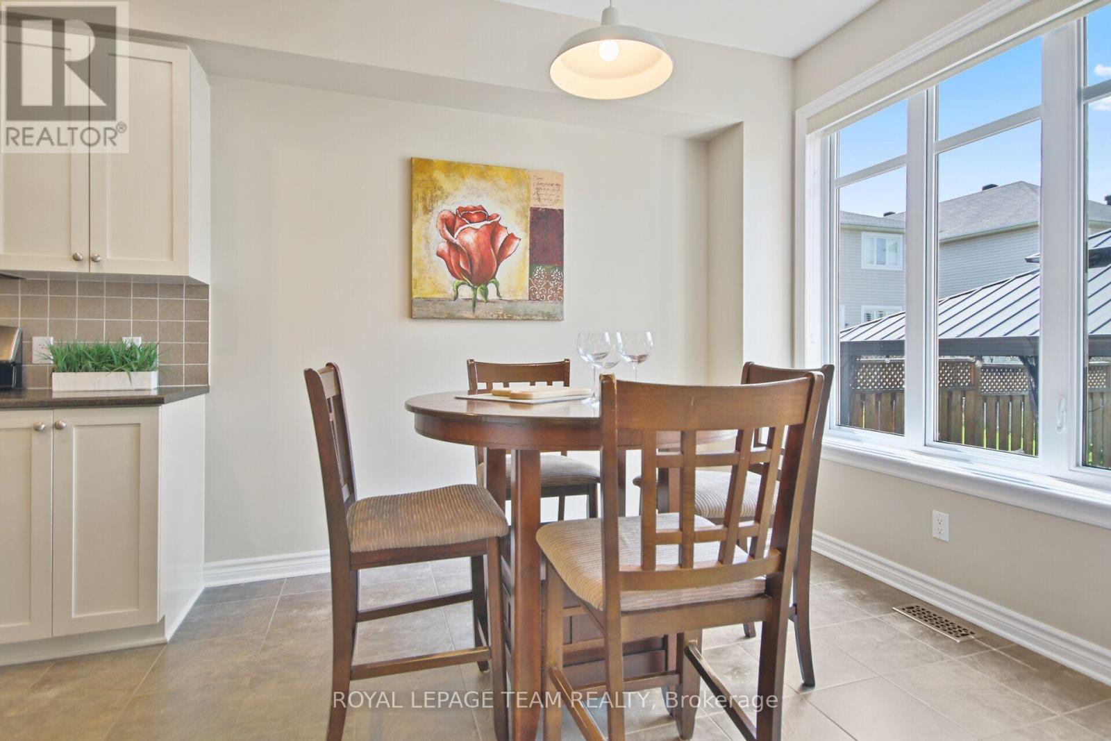 254 Celtic Ridge Crescent, Ottawa, Ontario  K2W 0C3 - Photo 17 - X12202227
