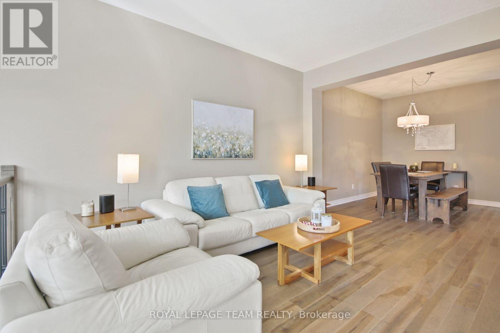 254 Celtic Ridge Crescent, Ottawa, Ontario  K2W 0C3 - Photo 2 - X12202227