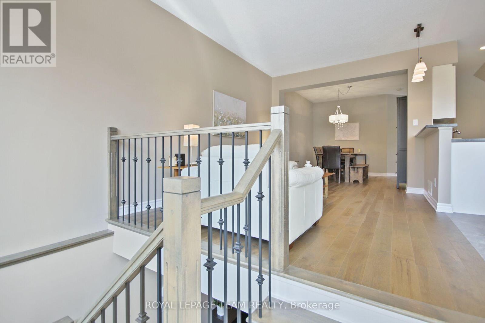 254 Celtic Ridge Crescent, Ottawa, Ontario  K2W 0C3 - Photo 31 - X12202227
