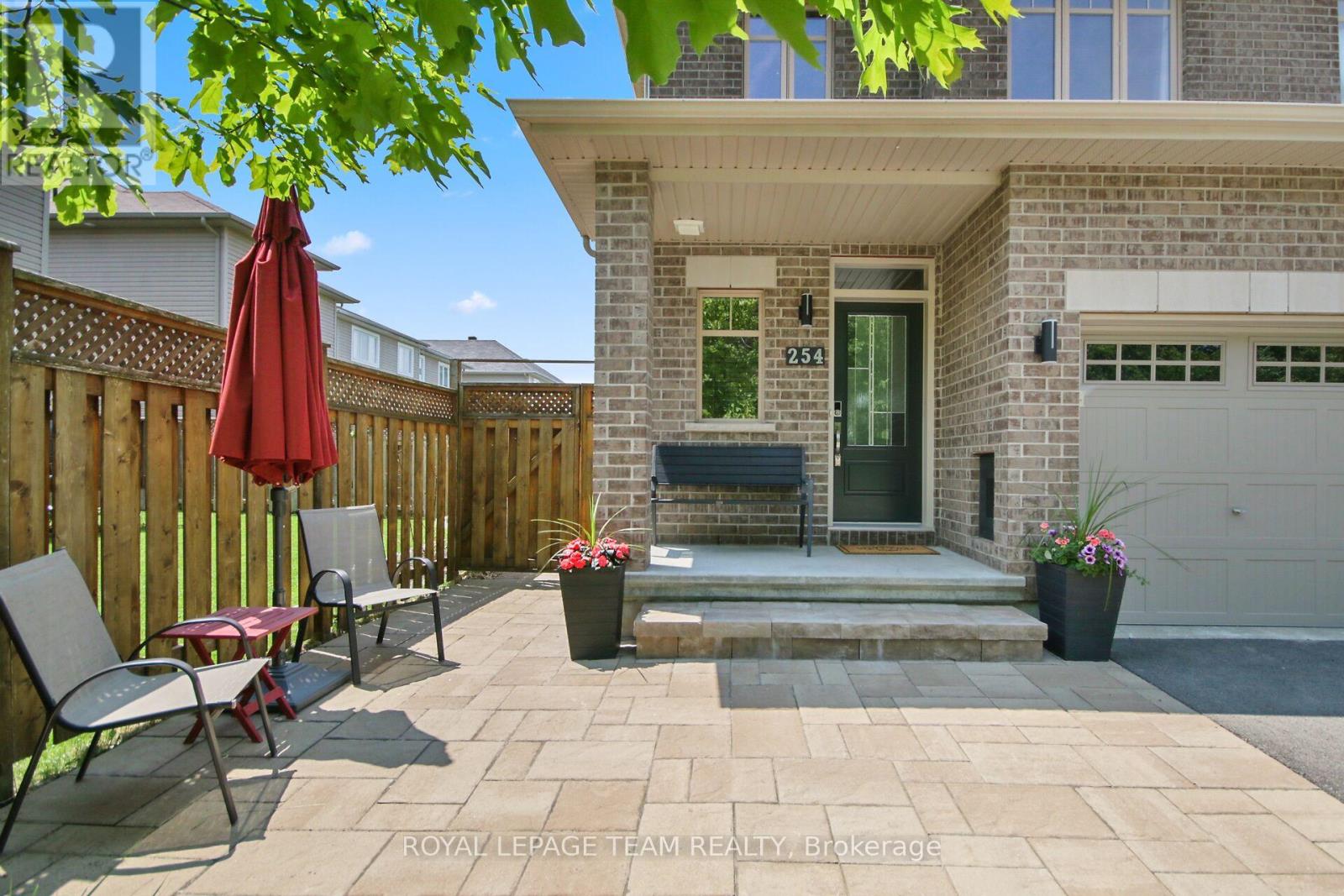 254 Celtic Ridge Crescent, Ottawa, Ontario  K2W 0C3 - Photo 6 - X12202227