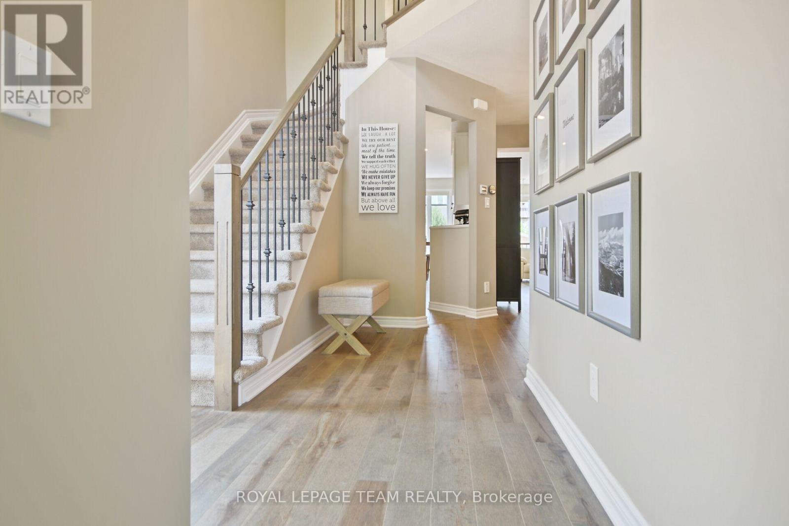 254 Celtic Ridge Crescent, Ottawa, Ontario  K2W 0C3 - Photo 9 - X12202227