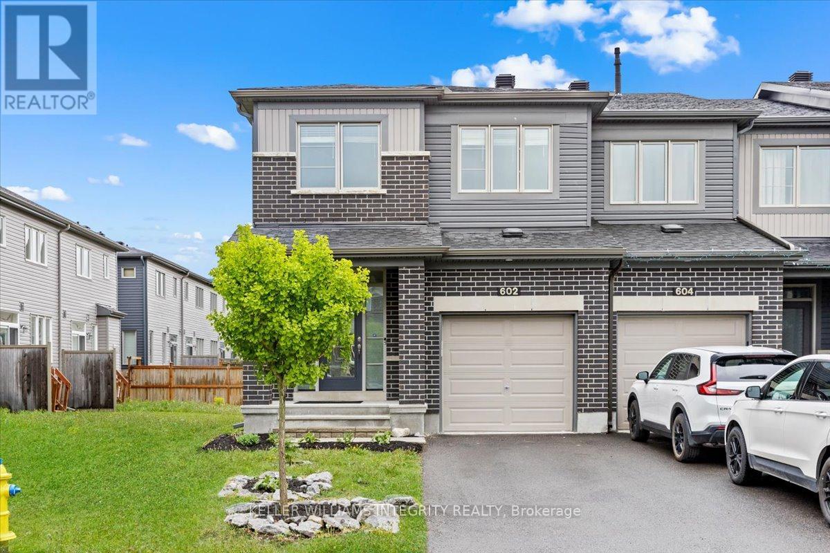 602 GERANIUM WALK, Ottawa, Ontario