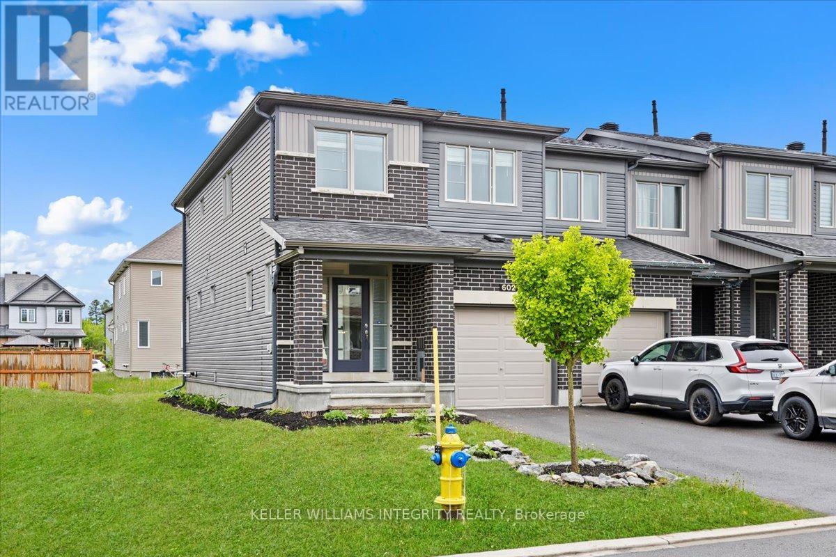 602 Geranium Walk, Ottawa, Ontario  K2S 2J6 - Photo 2 - X12202298
