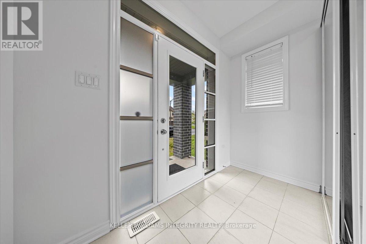 602 Geranium Walk, Ottawa, Ontario  K2S 2J6 - Photo 3 - X12202298
