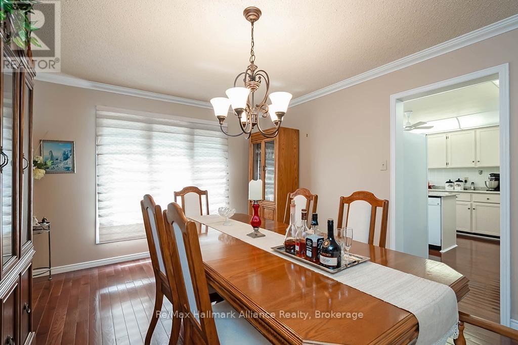 1151 Manor Road, Oakville, Ontario  L6M 1G3 - Photo 11 - W12202338