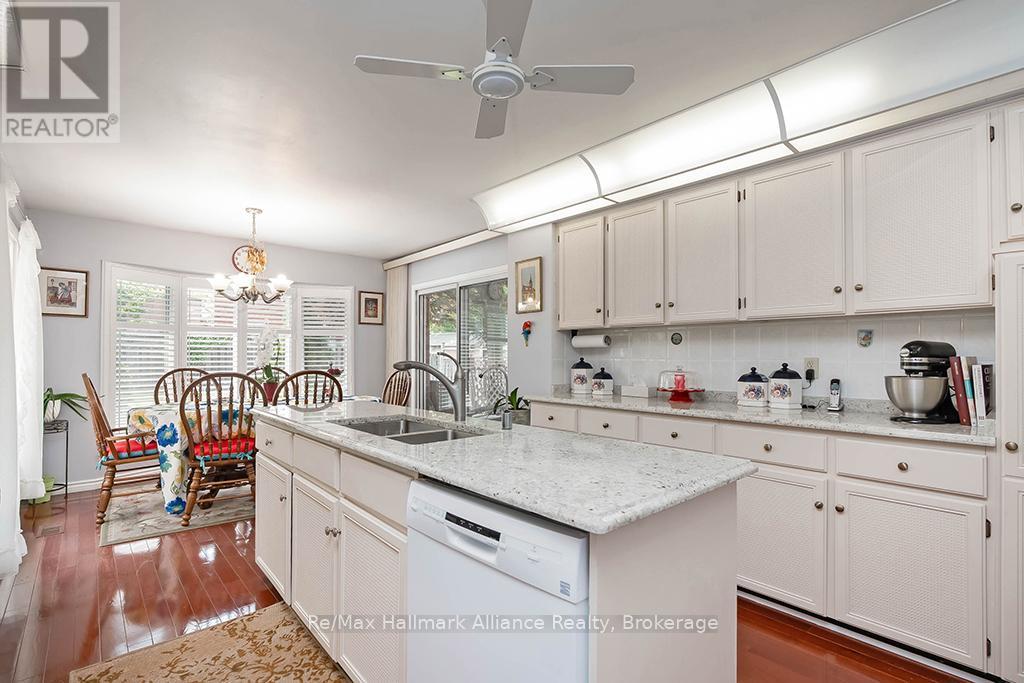 1151 Manor Road, Oakville, Ontario  L6M 1G3 - Photo 15 - W12202338