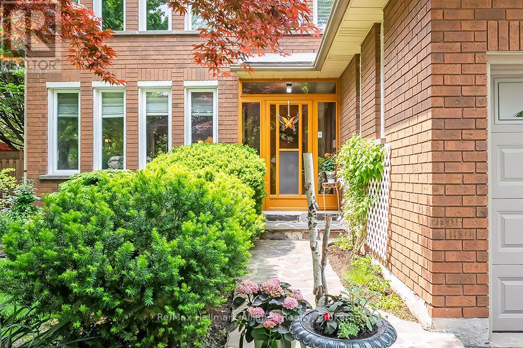 1151 Manor Road, Oakville, Ontario  L6M 1G3 - Photo 3 - W12202338