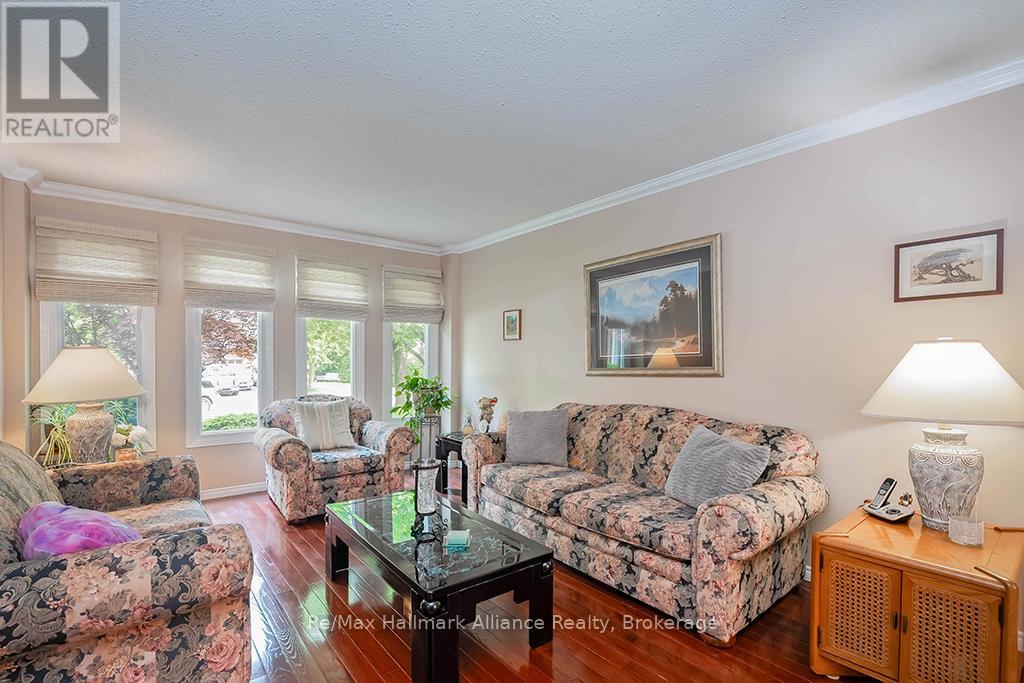 1151 Manor Road, Oakville, Ontario  L6M 1G3 - Photo 7 - W12202338