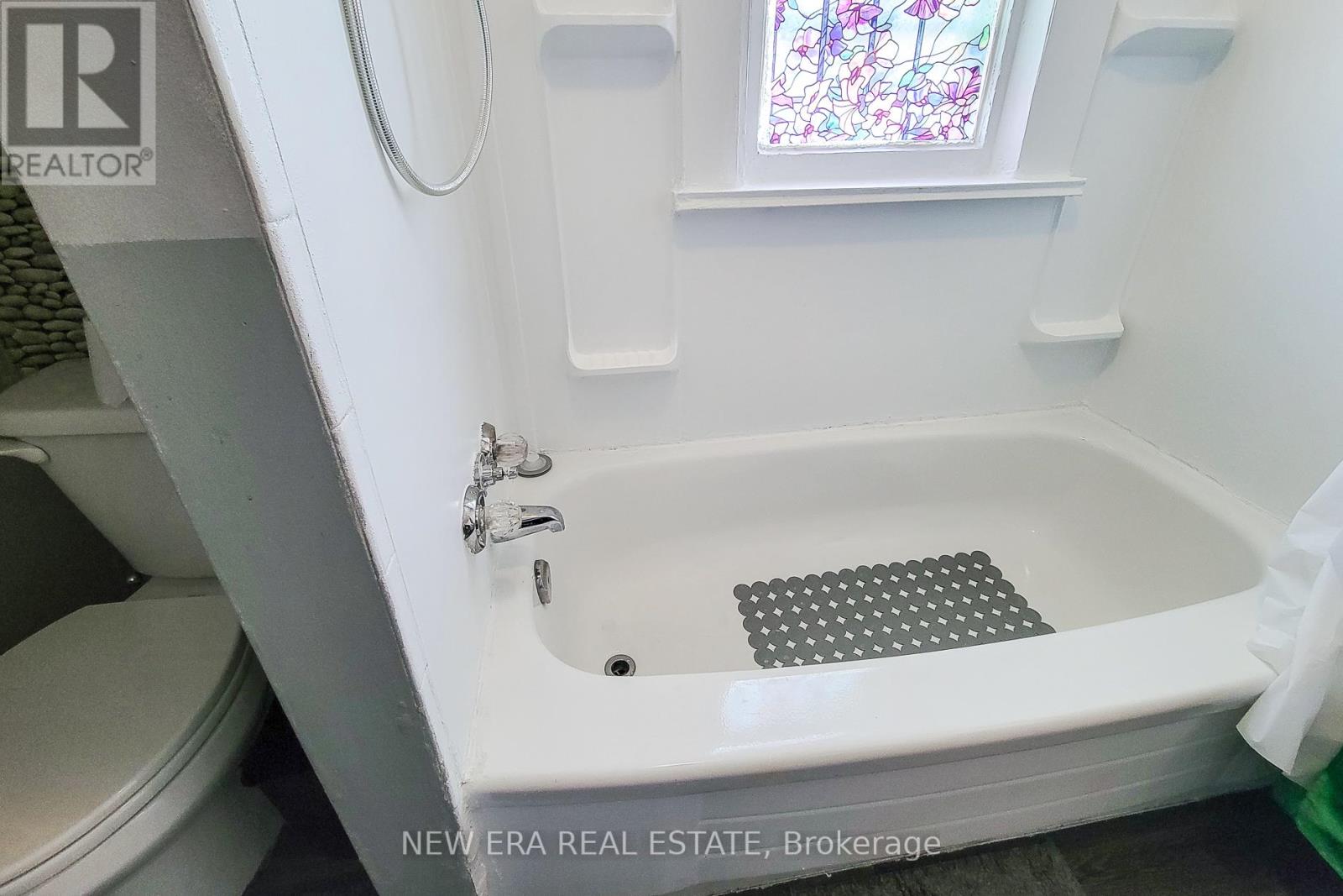 5557 Mcgrail Avenue, Niagara Falls, Ontario  L2G 3R2 - Photo 28 - X12202136
