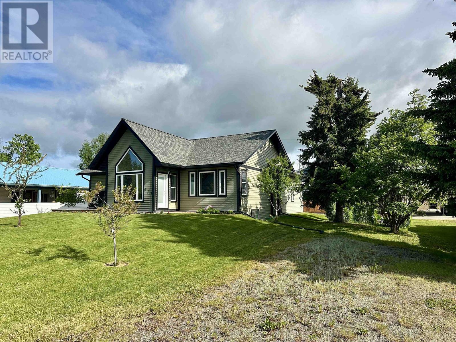 2800 Francois Lake Road, Fraser Lake, British Columbia  V0J 1S0 - Photo 27 - R3012104