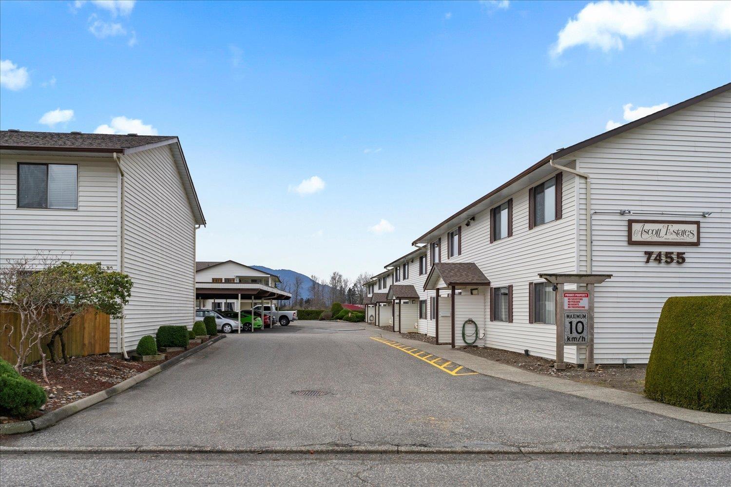 Property at 47 7455 HURON STREET image 3