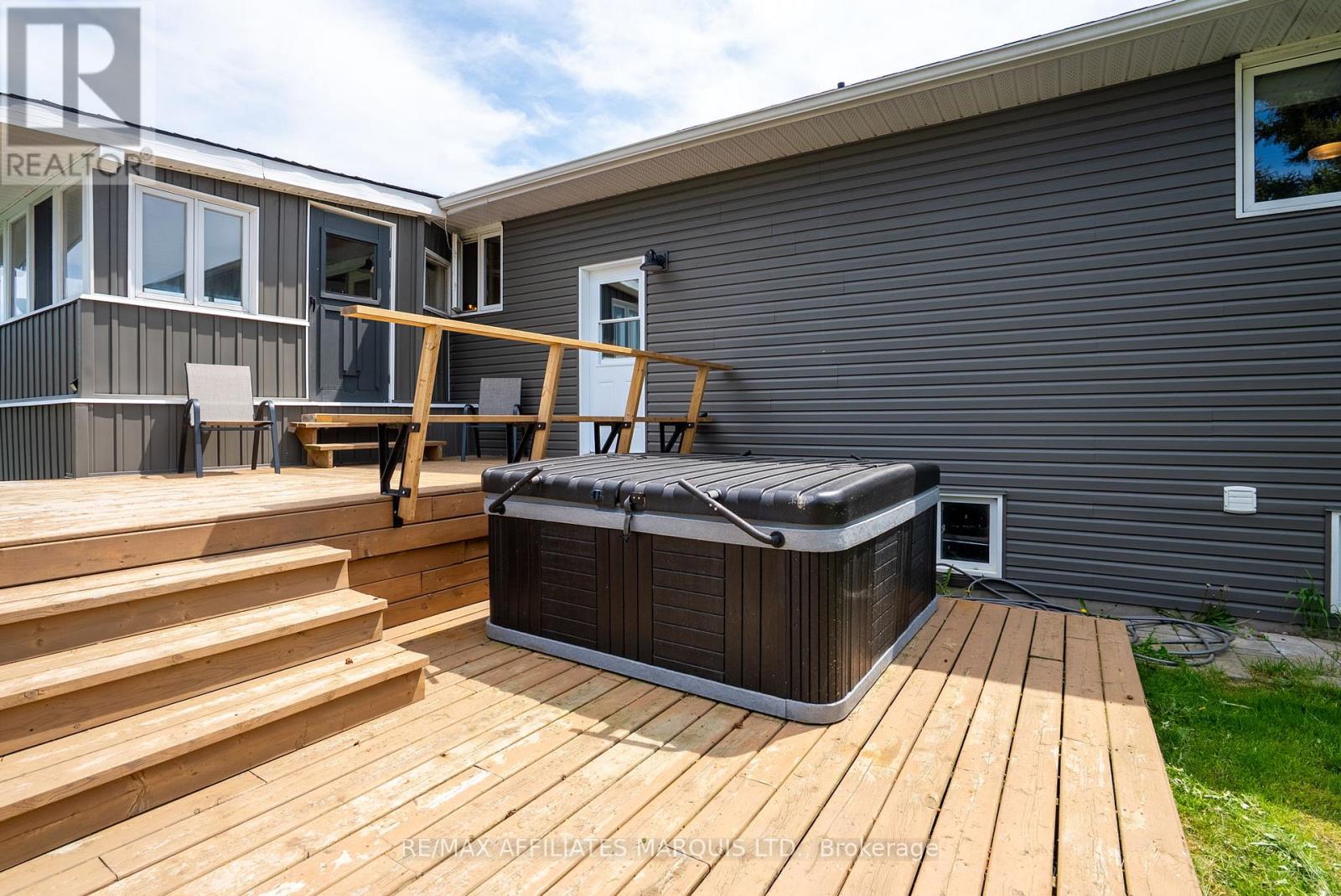4239 County Rd 11 Road, South Stormont, Ontario  K7R 3L2 - Photo 41 - X12158075