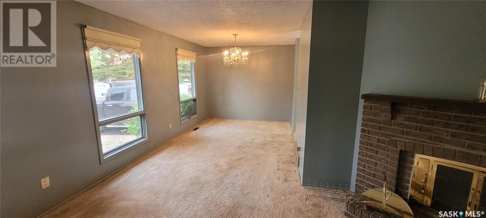 730 Dolan Street, Regina, Saskatchewan  S4X 1Z6 - Photo 2 - SK007920