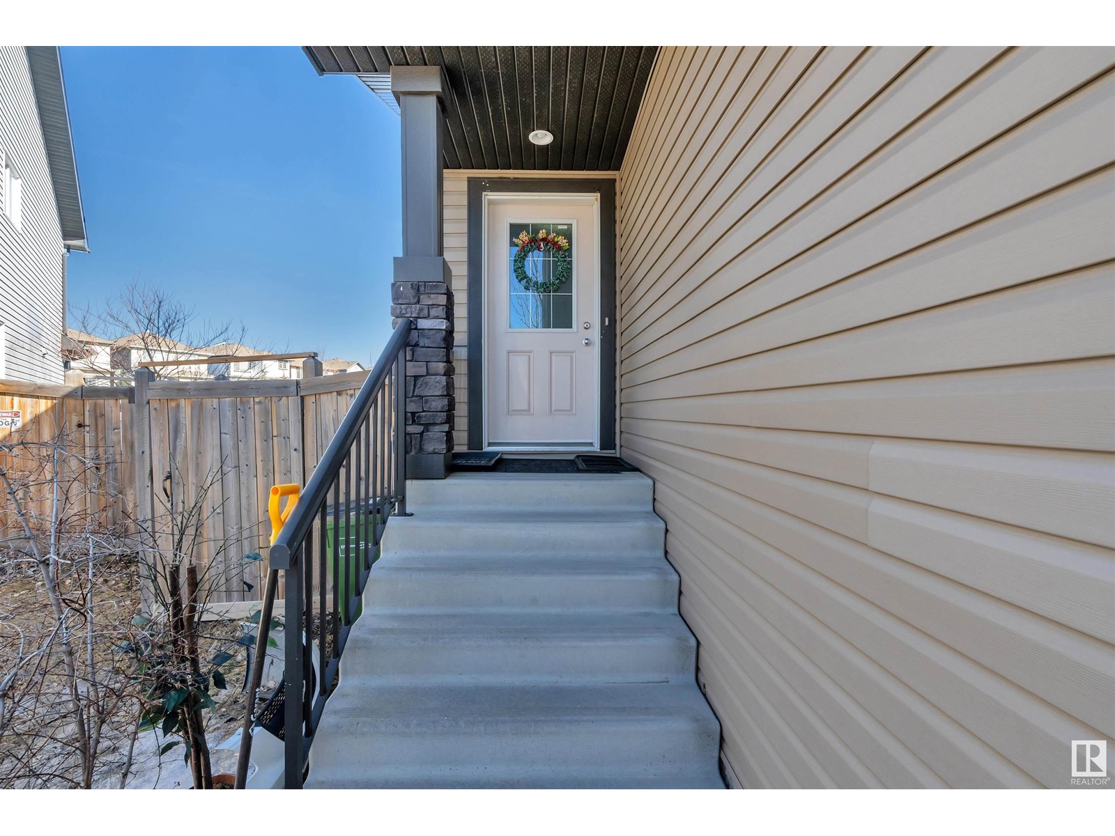 Property at 625 56 ST SW SW image 3
