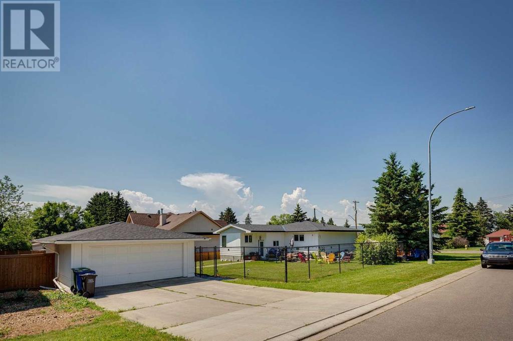 224 Ross Avenue, Cochrane, Alberta  T4C 0W1 - Photo 30 - A2215358