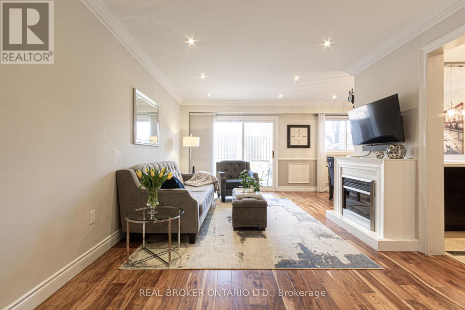 18 - 1522 Lancaster Drive, Oakville (Fa Falgarwood), Ontario  L6H 2Z2 - Photo 5 - W12064808
