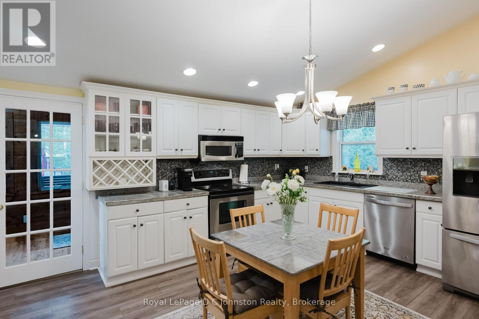 62 Grey Street N, Saugeen Shores, Ontario  N0H 2L0 - Photo 9 - X12157097
