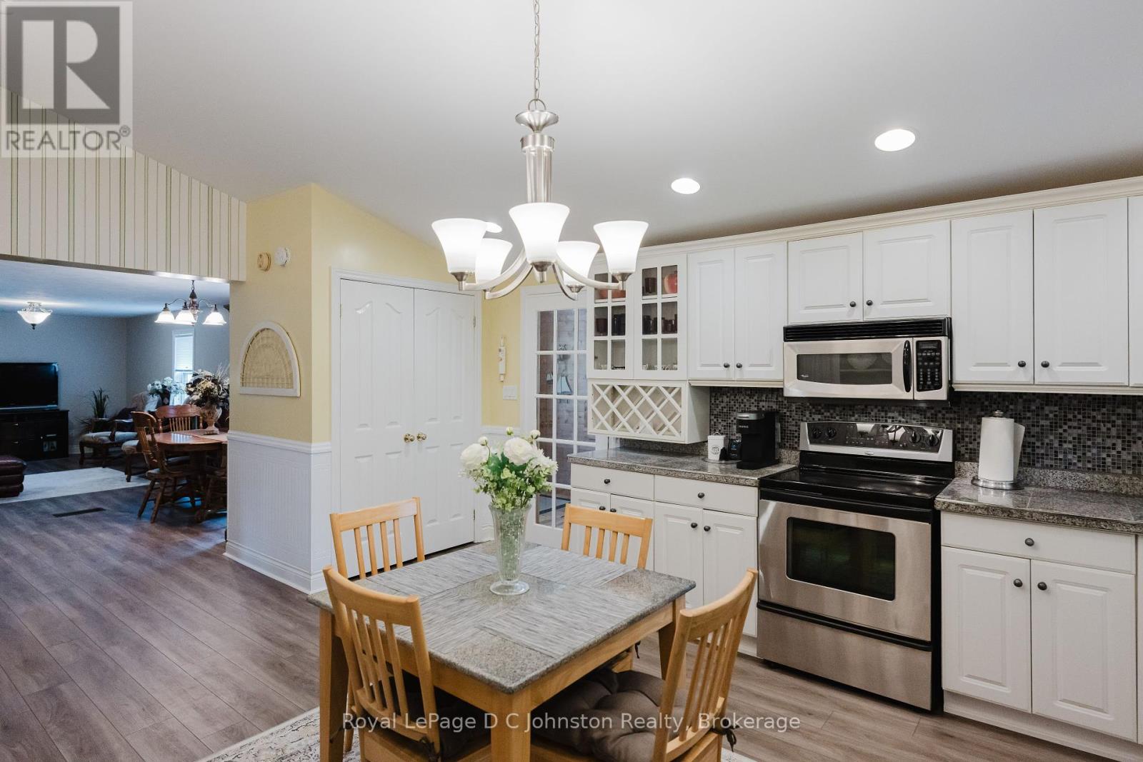 62 Grey Street N, Saugeen Shores, Ontario  N0H 2L0 - Photo 7 - X12157097
