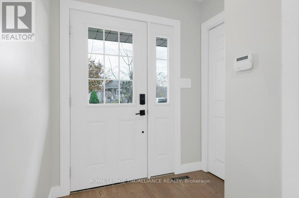 48 Fleming Road, Quinte West, Ontario  K8V 6P7 - Photo 5 - X12202208
