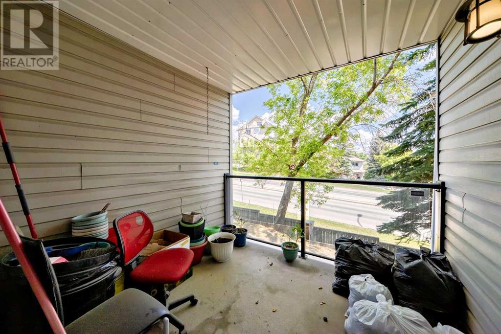 12 Coachway Gardens Sw, Calgary, Alberta  T3H 2V9 - Photo 27 - A2228167