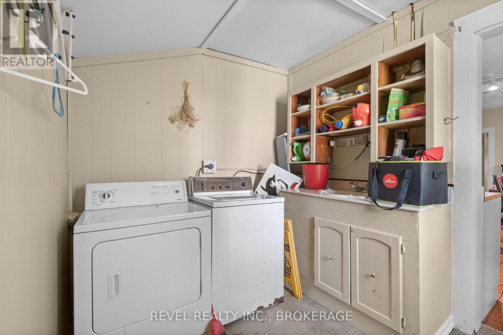 215 Earl Street, Kingston, Ontario  K7L 2H6 - Photo 19 - X12202372