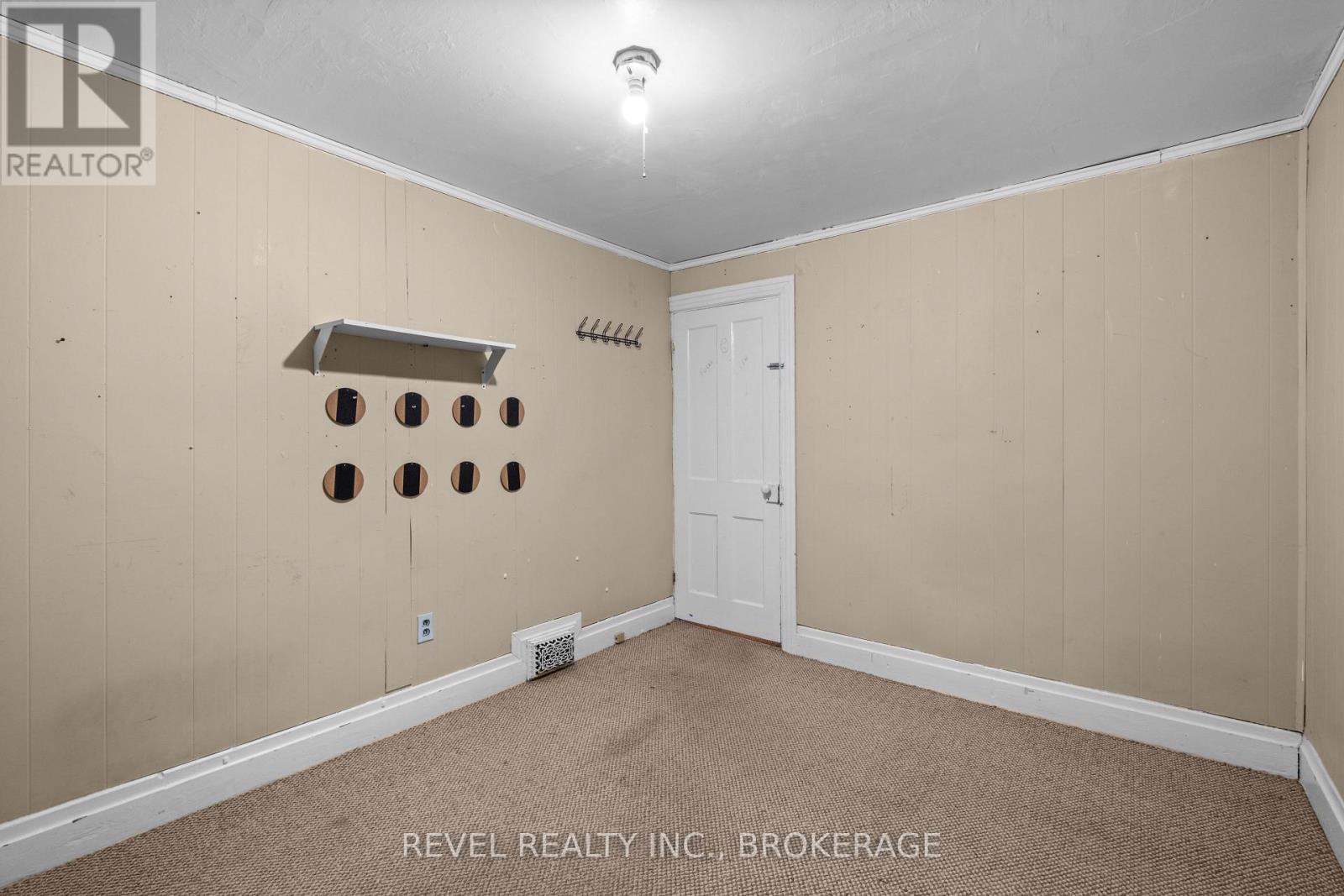 215 Earl Street, Kingston, Ontario  K7L 2H6 - Photo 30 - X12202372