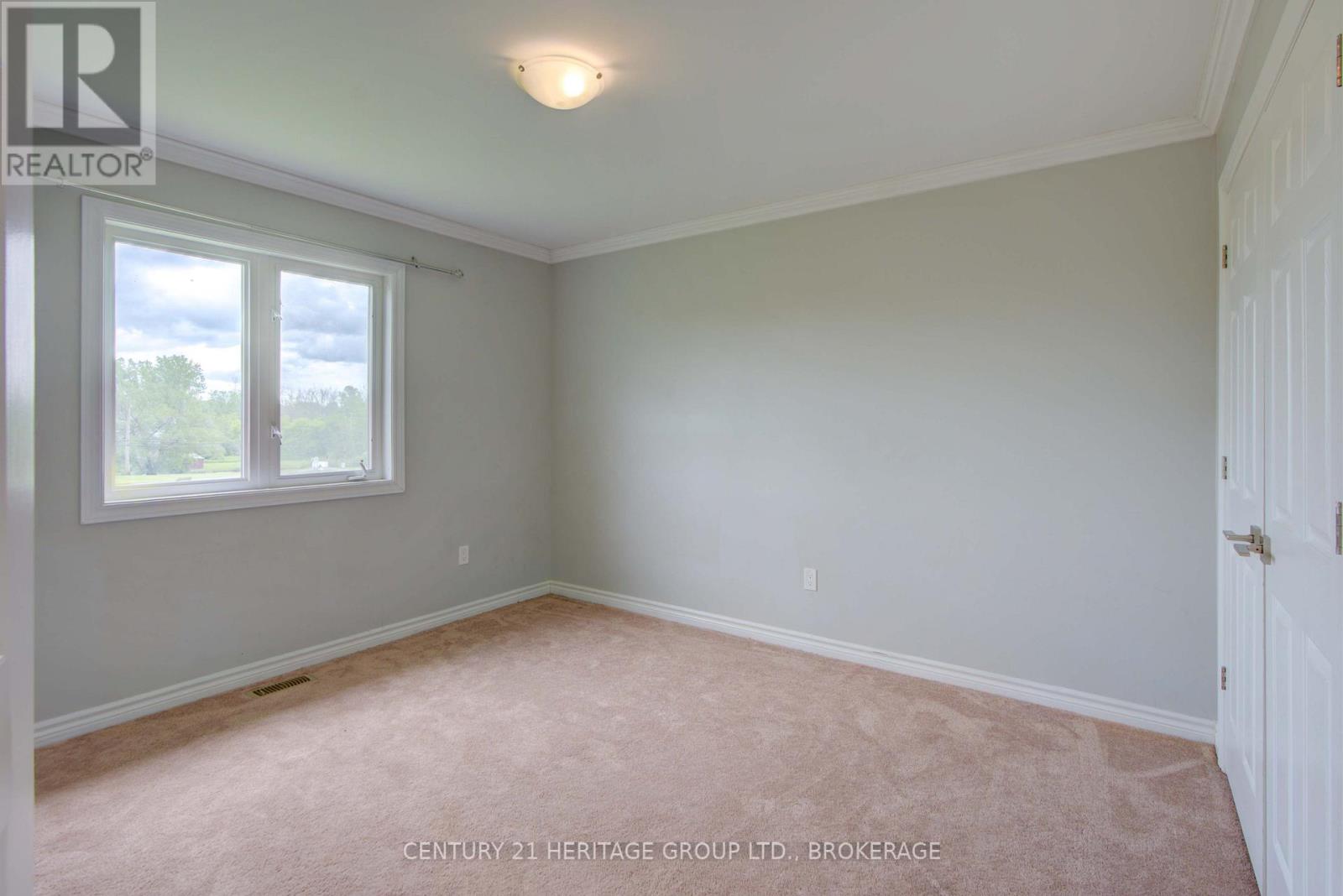 104 Brennan Crescent, Loyalist (Odessa), Ontario  K0H 2H0 - Photo 22 - X12202437