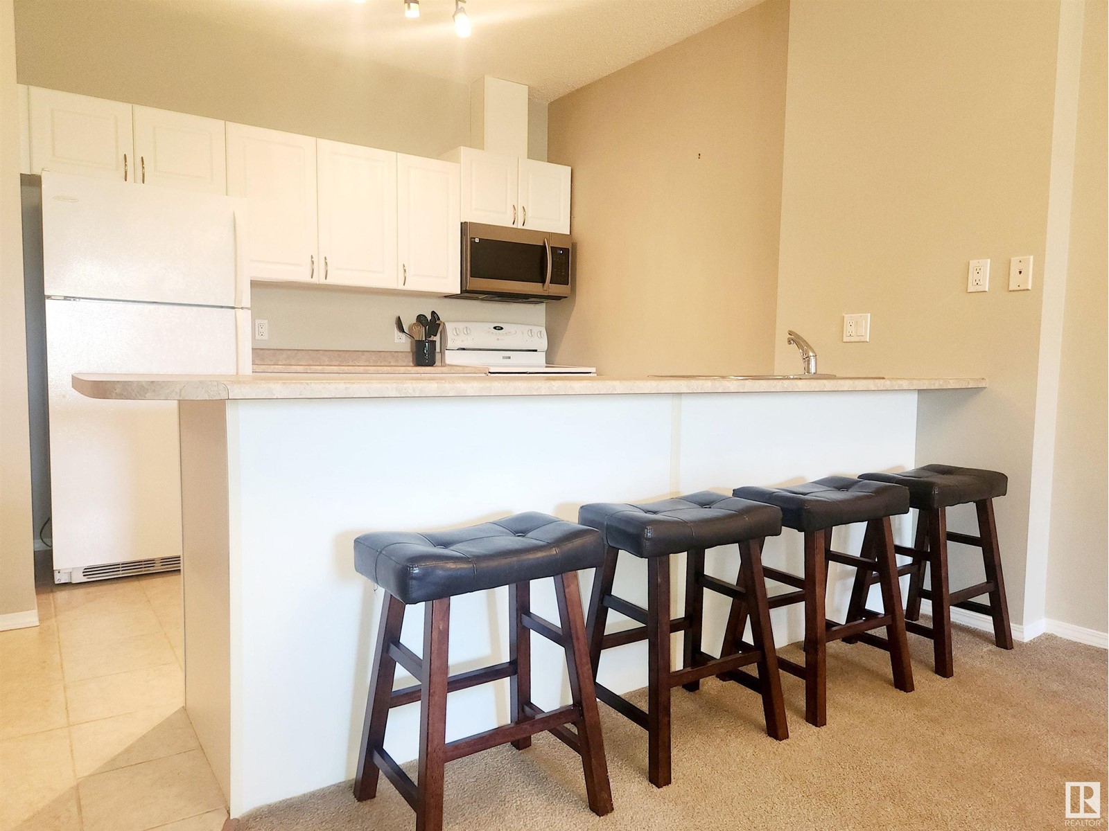 #403 9919 105 St Nw, Edmonton, Alberta  T5K 1B1 - Photo 4 - E4440862