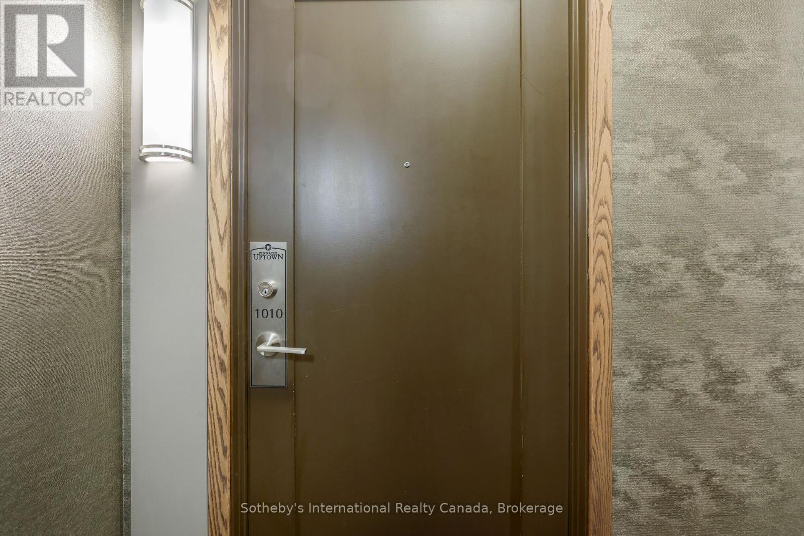 1010 - 55 Eglinton Avenue W, Mississauga, Ontario  L5R 0E4 - Photo 5 - W12202327