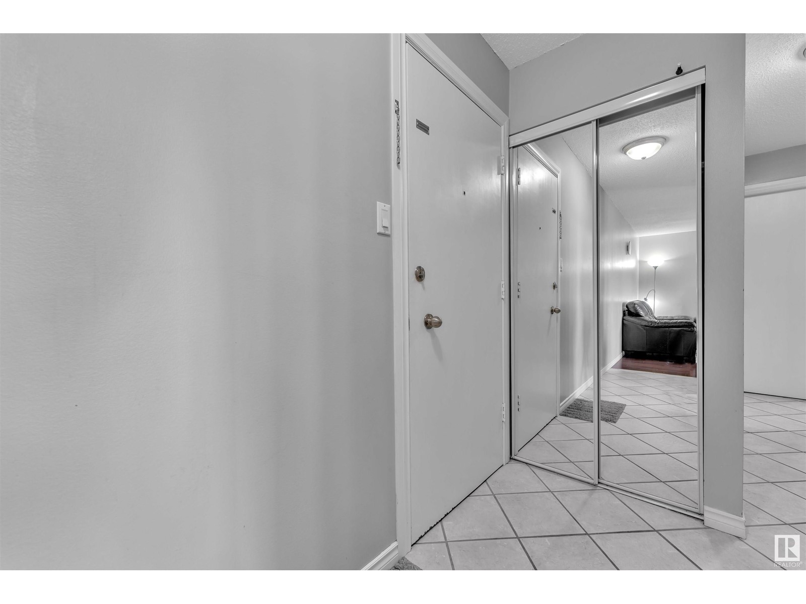 #301 3835 107 St Nw, Edmonton, Alberta  T6J 2N7 - Photo 2 - E4440805