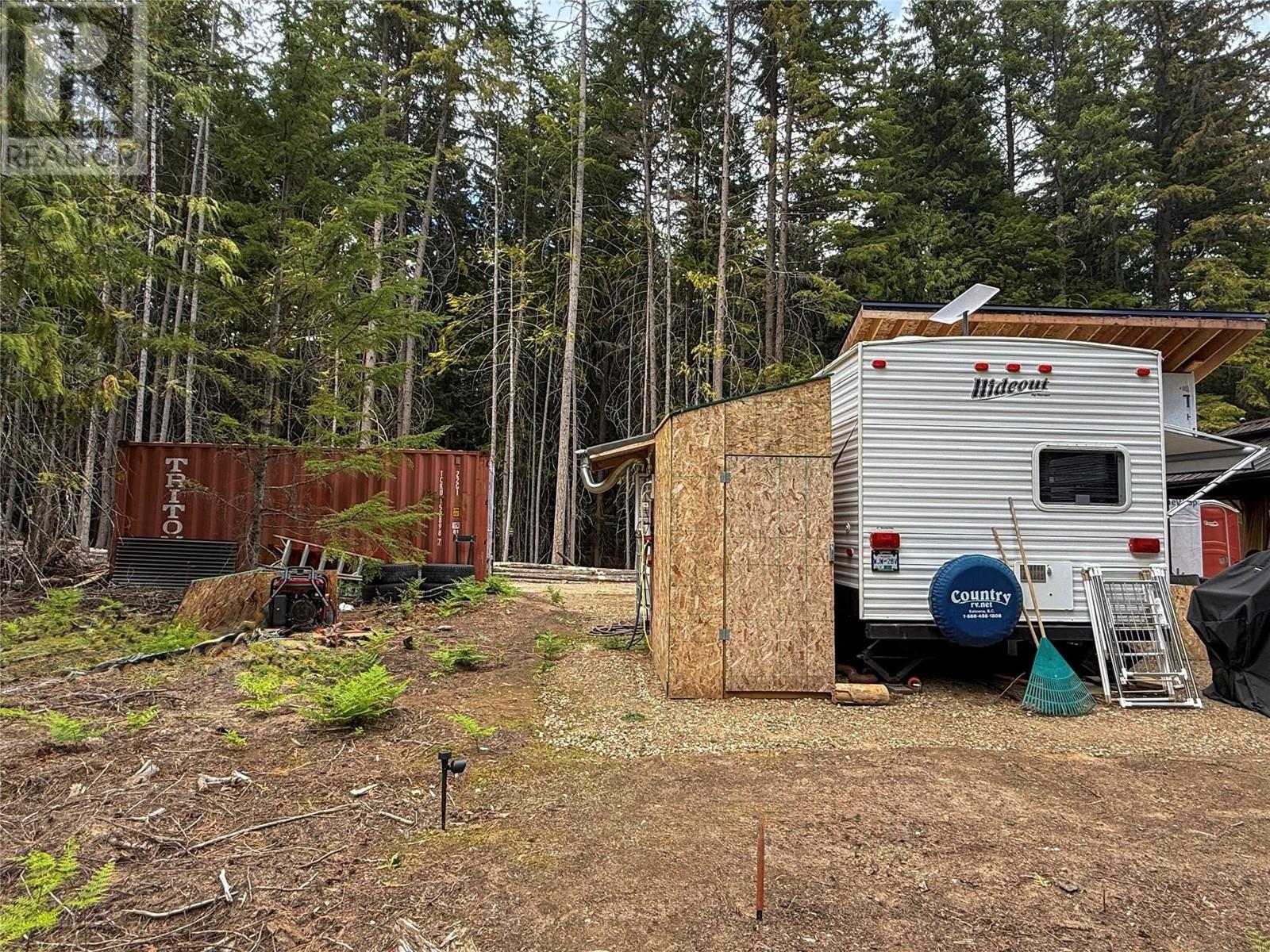 3945 Saunders Road, Passmore, British Columbia  V0G 2J0 - Photo 12 - 10349706