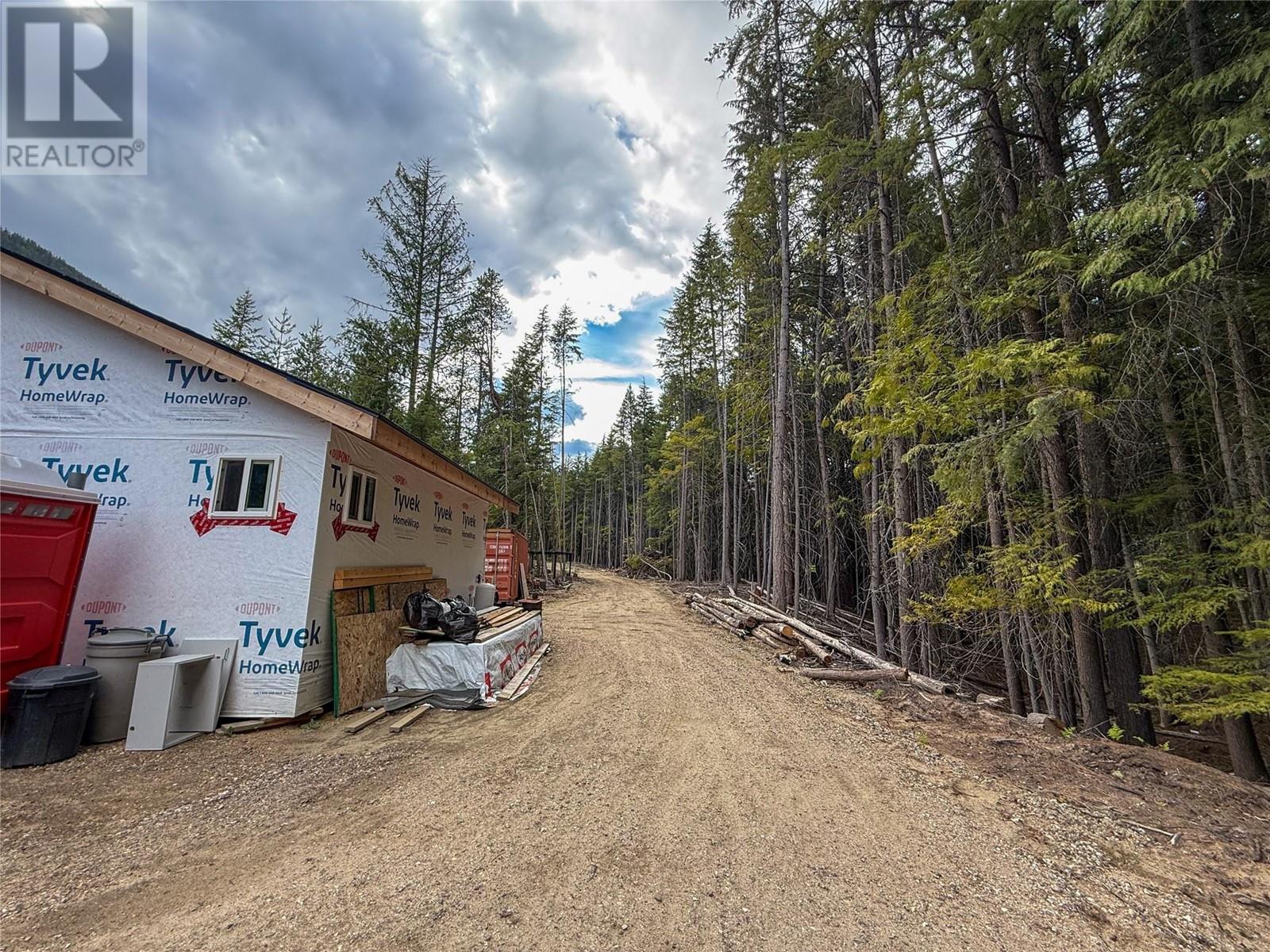 3945 Saunders Road, Passmore, British Columbia  V0G 2J0 - Photo 7 - 10349706
