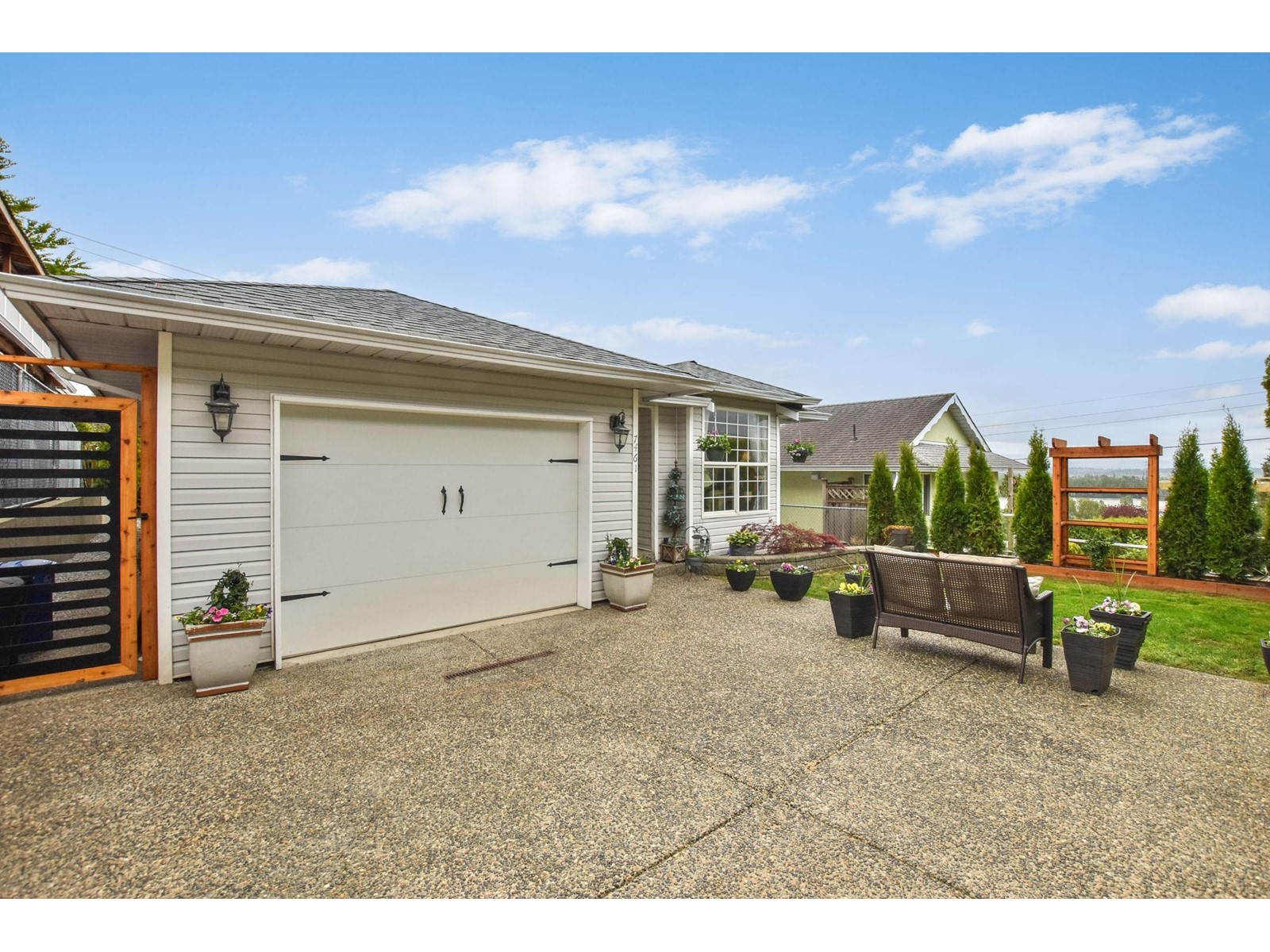 Property at 7461 MURRAY STREET image 1