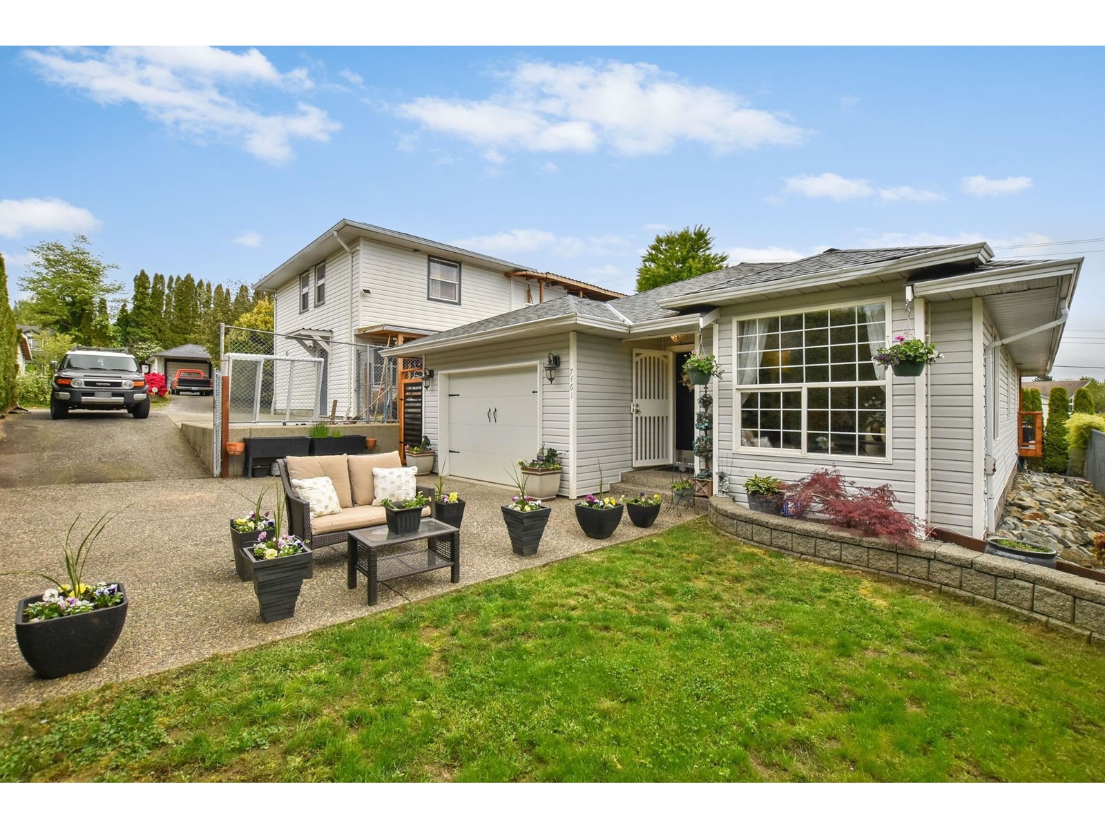 Property at 7461 MURRAY STREET image 3