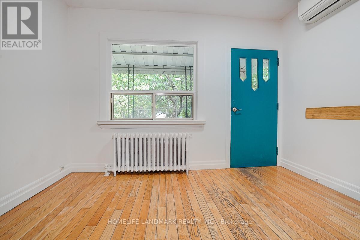149 Euclid Avenue, Toronto, Ontario  M6J 2J8 - Photo 10 - C12200981
