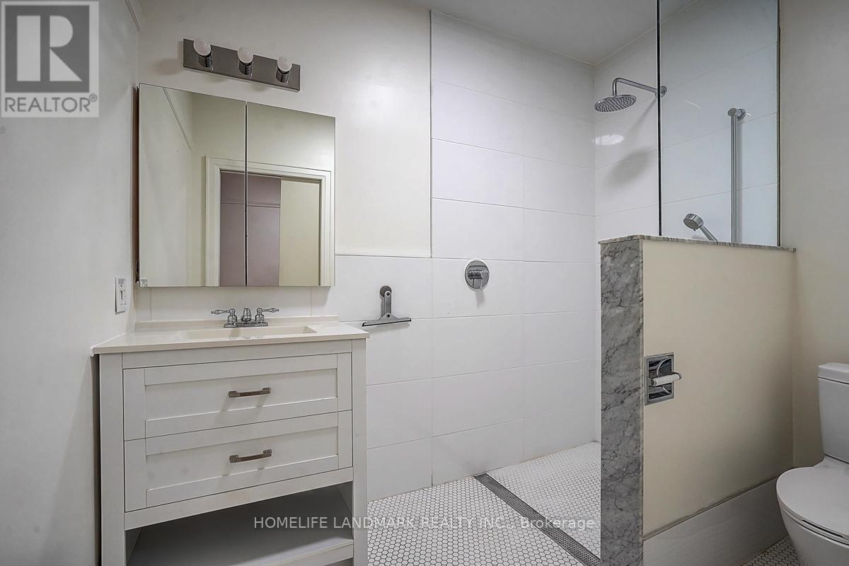 149 Euclid Avenue, Toronto, Ontario  M6J 2J8 - Photo 13 - C12200981