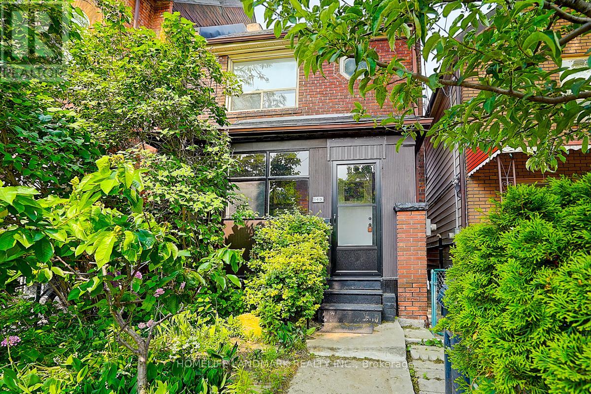 149 Euclid Avenue, Toronto, Ontario  M6J 2J8 - Photo 2 - C12200981